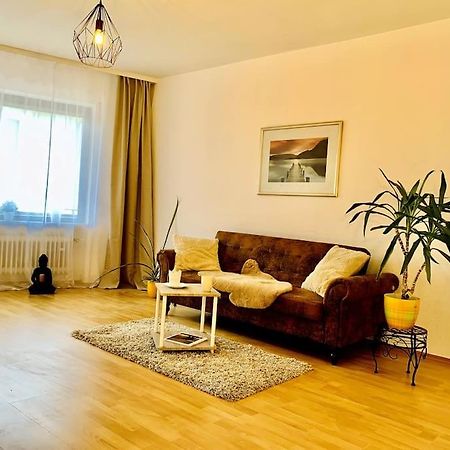 Schone, Gut Ausgestattete Wohnung Fur 1 Bis 4 Personen - Zentral Gelegen バート・エムス エクステリア 写真